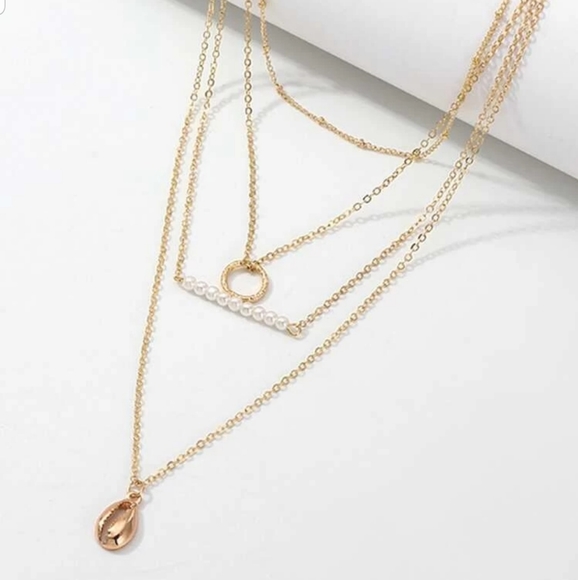 *Brianna* Layered Gold Necklace - Picture 4 of 4